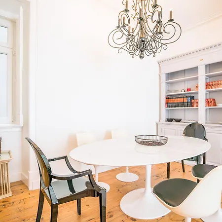 Estrela Neoclassical Apt- River View Lägenhet *