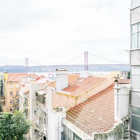 Estrela Neoclassical Apt- River View Lisbon