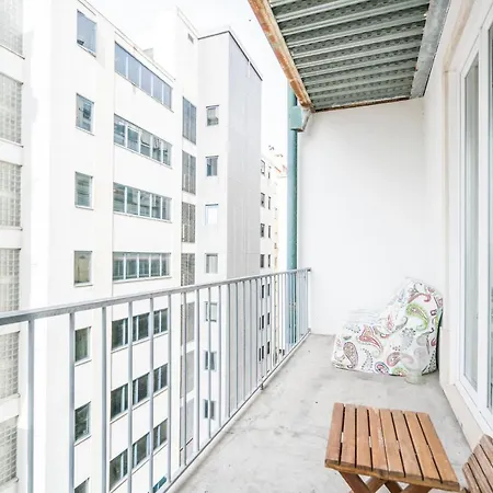 Estrela Neoclassical Apt- River View
