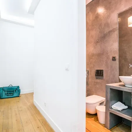 Estrela Neoclassical Apt- River View Apartment Lisbon