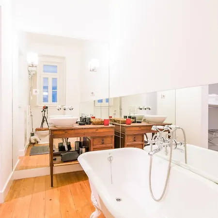 Estrela Neoclassical Apt- River View Lisboa