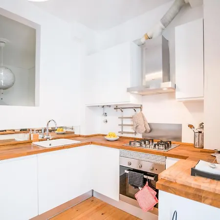 Estrela Neoclassical Apt- River View * Lisbon